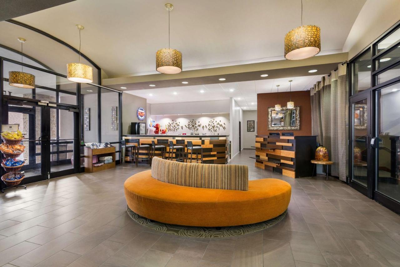 Revel Hotel Minot - Surestay Collection By Best Western Ngoại thất bức ảnh