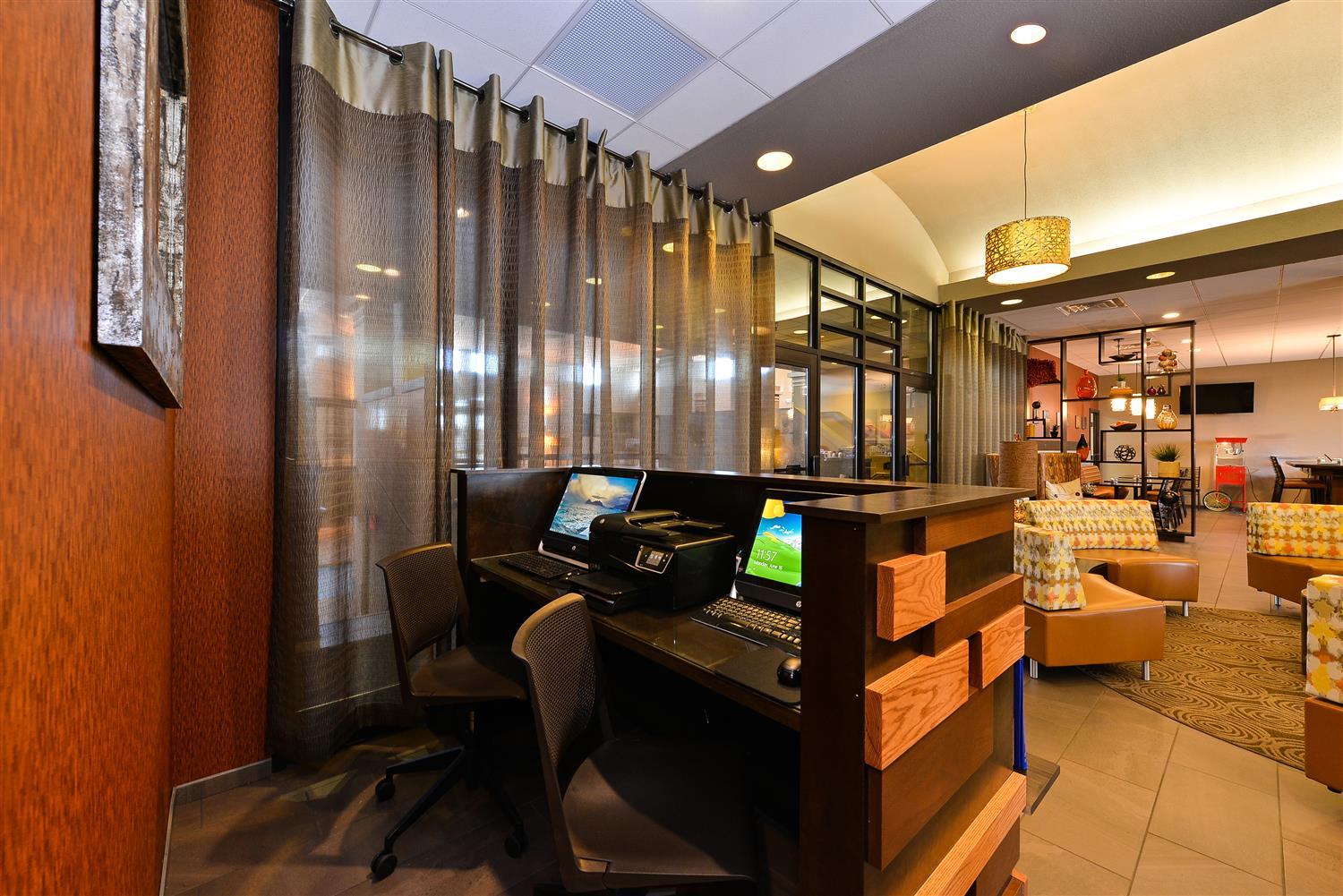 Revel Hotel Minot - Surestay Collection By Best Western Ngoại thất bức ảnh