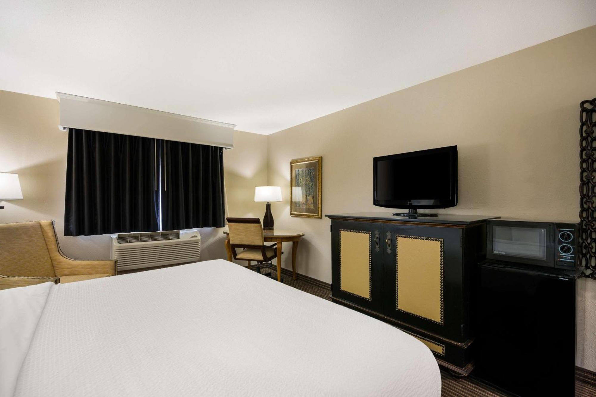 Revel Hotel Minot - Surestay Collection By Best Western Ngoại thất bức ảnh