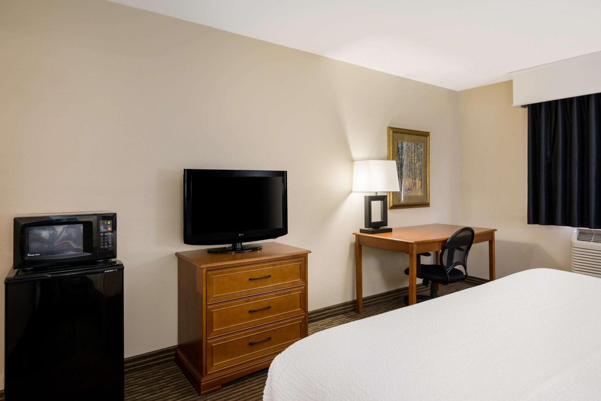 Revel Hotel Minot - Surestay Collection By Best Western Ngoại thất bức ảnh